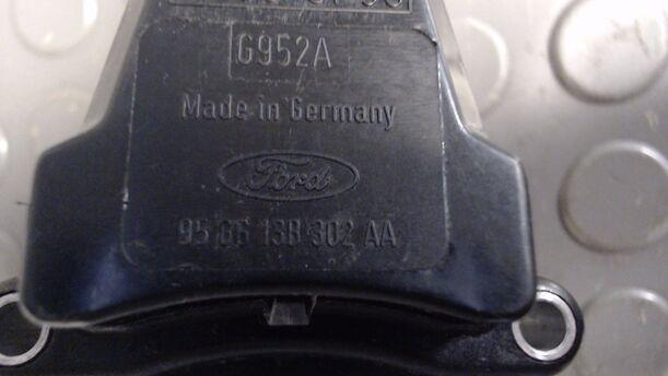 Foto: BLINKSCHALTER/KOMBISCHALTER eines Ford Scorpio Turnier Jeans