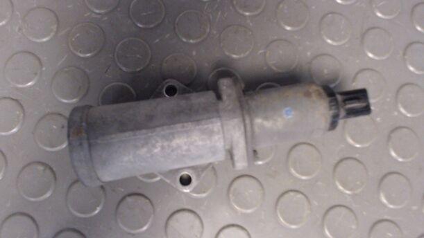 Foto: LEERLAUFREGELER eines Ford Scorpio Turnier Jeans
