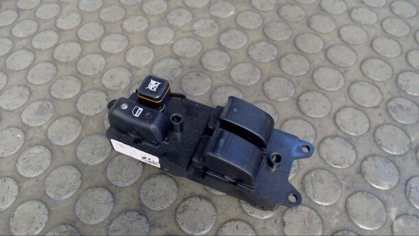 Foto: FENSTERHEBERSCHALTER eines Toyota Corolla 2.0 D-4D