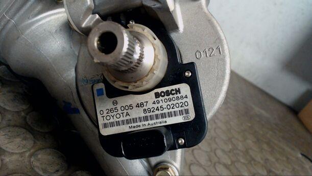 Foto: LENKSPINDEL MIT ELEKTROMOTOR eines Toyota Corolla 2.0 D-4D