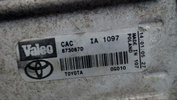 Foto: LADELUFTKÜHLER eines Toyota Corolla 2.0 D-4D