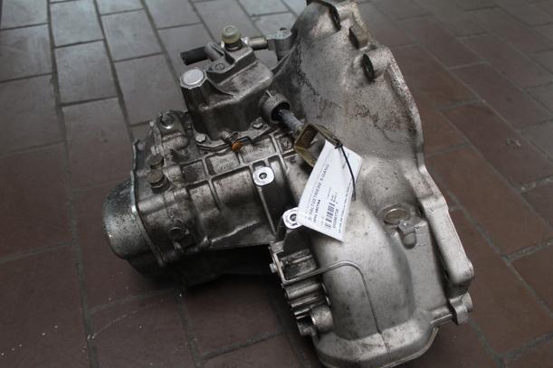 Foto: SCHALTGETRIEBE 5-GANG eines Opel Vectra 1.6 Cup