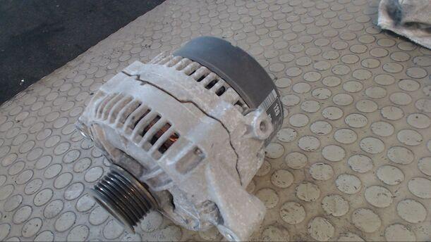 Foto: LICHTMASCHINE eines Opel Vectra 1.6