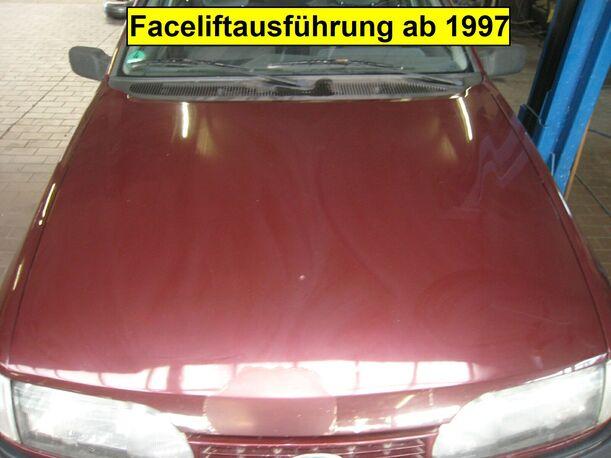 Foto: MOTORHAUBE eines Ford Sierra CL