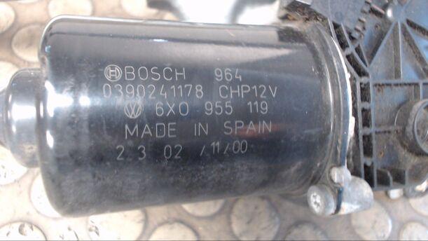 Foto: SCHEIBENWISCHERMOTOR VORN eines Seat Arosa 1.7 SDI CL