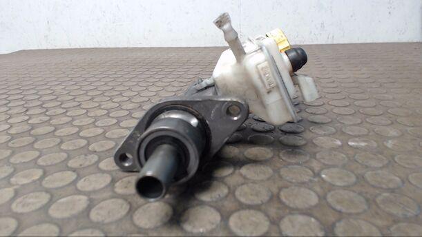 Foto: HAUPTBREMSZYLINDER eines Seat Arosa 1.7 SDI CL
