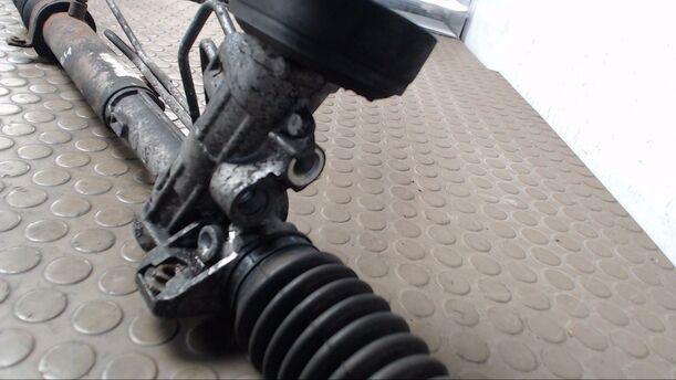 Foto: SERVOLENKUNG eines Seat Arosa 1.7 SDI CL