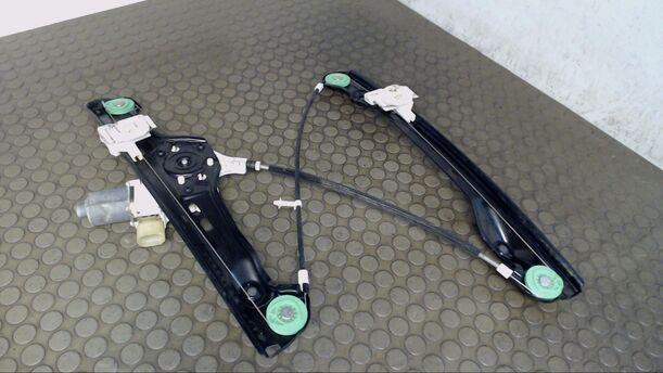 Foto: FENSTERHEBER ELEKTRISCH VORN RECHTS eines BMW 318d DPF Touring CL