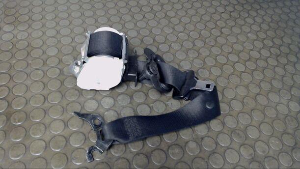 Foto: SICHERHEITSGURT VORNE RECHTS eines BMW 318d DPF Touring CL