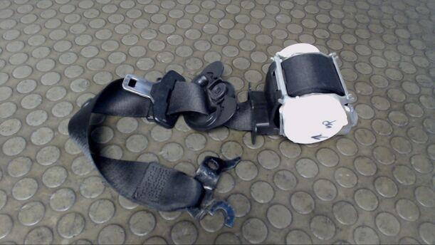 Foto: SICHERHEITSGURT VORNE RECHTS eines BMW 318d DPF Touring CL