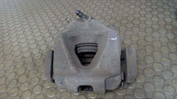Foto: BREMSSATTEL VORN LINKS eines BMW 318d DPF Touring GL