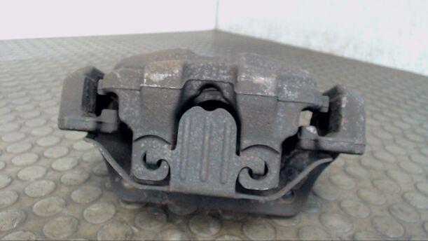Foto: BREMSSATTEL VORN RECHTS eines BMW 318d DPF Touring GL