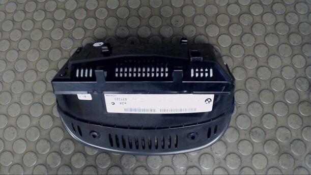 Foto: BORDMONITOR 6,5 ZOLL BUSINESS eines BMW 318d DPF Touring CL