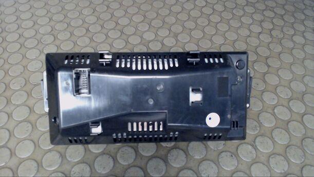 Foto: BORDMONITOR 6,5 ZOLL BUSINESS eines BMW 318d DPF Touring CL