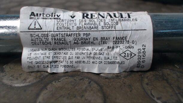 Foto: GURTSTRAFFER GURT RECHTS eines Renault Scenic 1.9 dCi FAP Cup