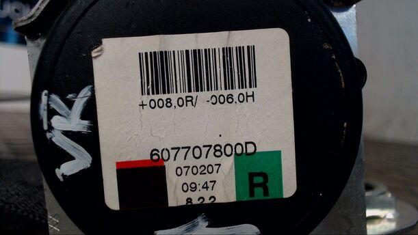 Foto: SICHERHEITSGURT VORNE RECHTS (4/5-TÜRER) eines Opel Corsa 1.3 CDTI