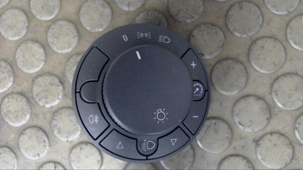 Foto: LICHTSCHALTER eines Opel Corsa 1.3 CDTI