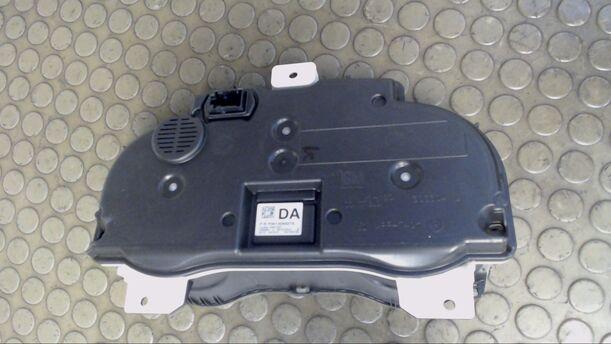 Foto: TACHOEINHEIT / INSTRUMENT (ENTHEIRATET) eines Opel Corsa 1.3 CDTI