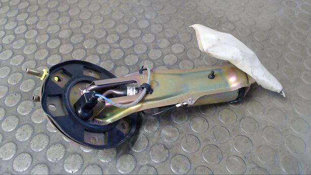 Foto: KRAFTSTOFFPUMPE eines Honda Civic 1.4i CL