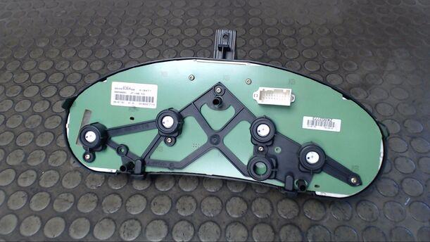 Foto: TACHOEINHEIT eines Peugeot 206 75 CL