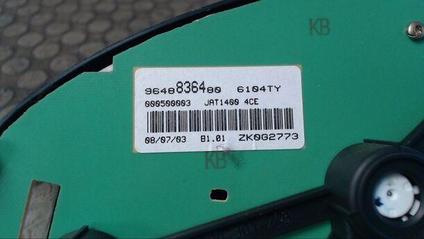 Foto: TACHOEINHEIT eines Peugeot 206 75 CL