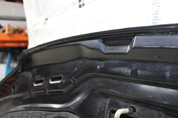 Foto: MOTORHAUBE eines VW Passat Variant 1.9 TDI