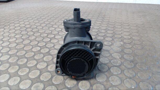 Foto: LUFTMASSENMESSER BOSCH eines VW Passat Variant 1.9 TDI