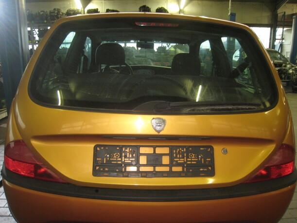 Foto: HECKKLAPPE / HECKDECKEL eines Lancia Y 1.2 CL