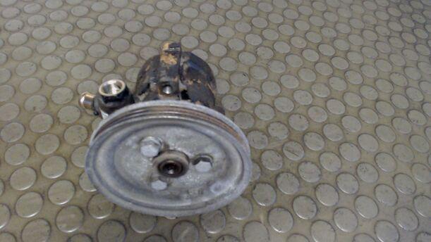 Foto: PUMPE SERVOLENKUNG eines Lancia Y 1.2 SLX