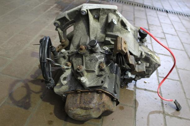 Foto: SCHALTGETRIEBE 5-GANG eines Lancia Y 1.2 SLX