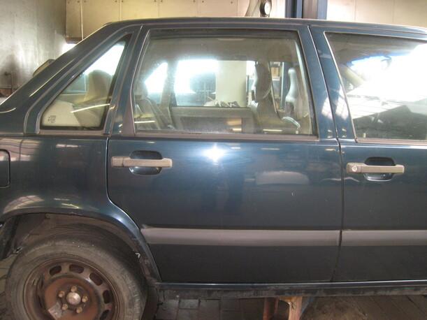 Foto: TÜR HINTEN RECHTS eines Volvo 850 CL