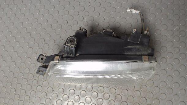 Foto: SCHEINWERFER LINKS eines Suzuki Baleno 1.3