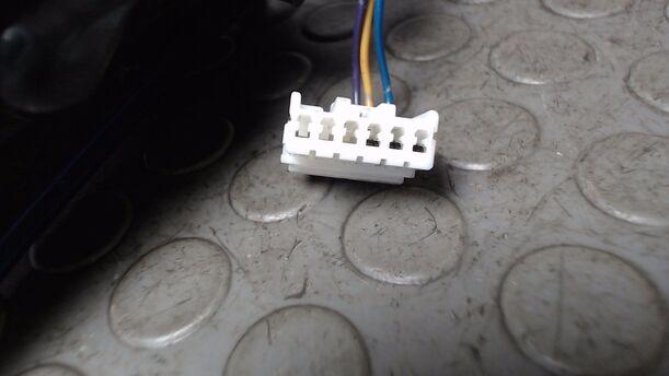 Foto: AUSSENSPIEGEL ELEKTRISCH VERSTELLBAR LINKS eines Suzuki Baleno 1.3
