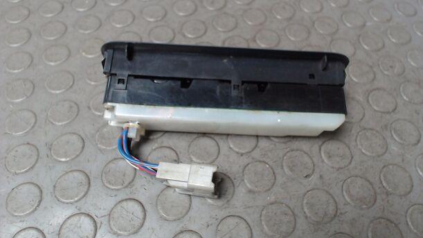 Foto: FENSTERHEBERSCHALTER eines Suzuki Baleno 1.3