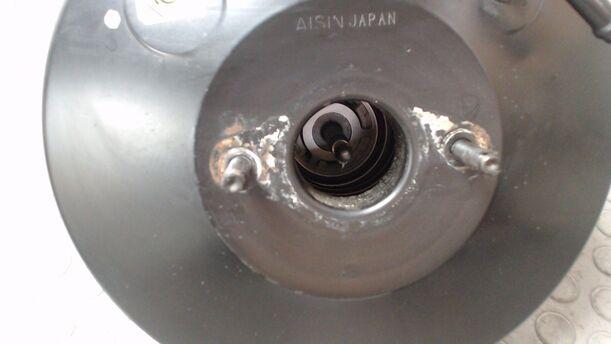 Foto: BREMSKRAFTVERSTÄRKER eines Suzuki Baleno 1.3