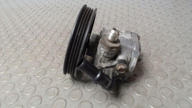 Foto: SERVOPUMPE/ PUMPE SERVOLENKUNG eines Suzuki Baleno 1.3