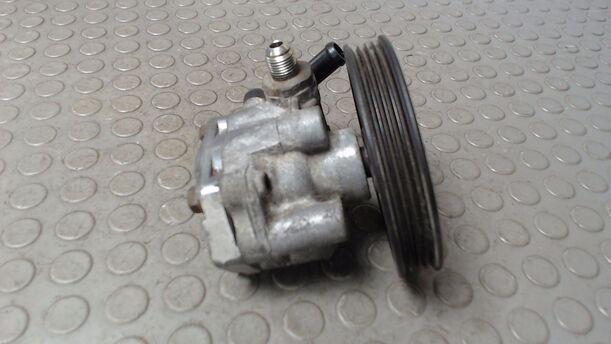 Foto: SERVOPUMPE/ PUMPE SERVOLENKUNG eines Suzuki Baleno 1.3