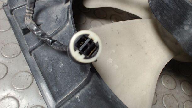 Foto: ELEKTROLÜFTER eines Suzuki Baleno 1.3