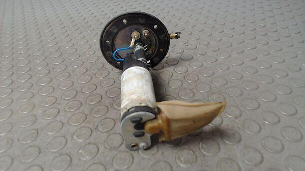 Foto: KRAFTSTOFFPUMPE eines Suzuki Baleno 1.3
