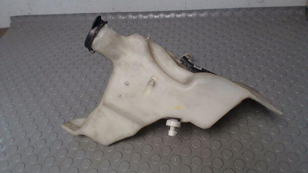 Foto: SCHEIBENWASCHBEHÄLTER eines Opel Sintra 3.0 V6