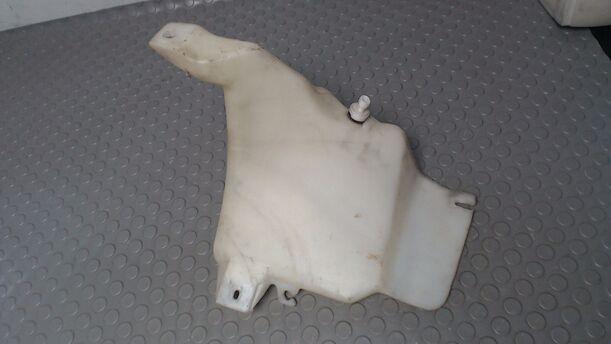Foto: SCHEIBENWASCHBEHÄLTER eines Opel Sintra 3.0 V6