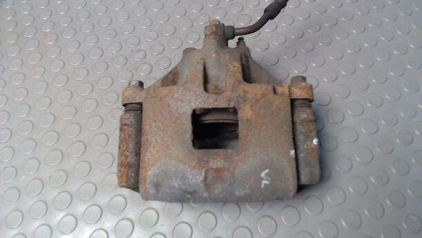 Foto: BREMSSATTEL VORN LINKS eines Opel Sintra 3.0 V6 Special