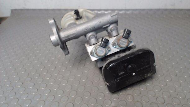 Foto: HAUPTBREMSAGGREGAT ABS eines Opel Sintra 3.0 V6 Special