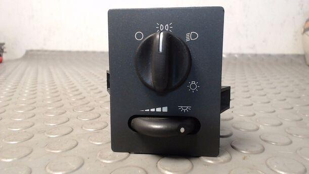 Foto: LICHTSCHALTER eines Opel Sintra 3.0 V6 Special