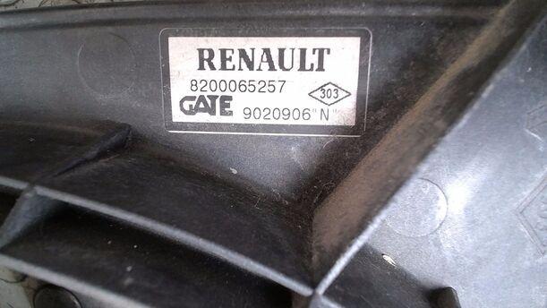 Foto: ELEKTROLÜFTER eines Renault Megane Grandtour 1.6