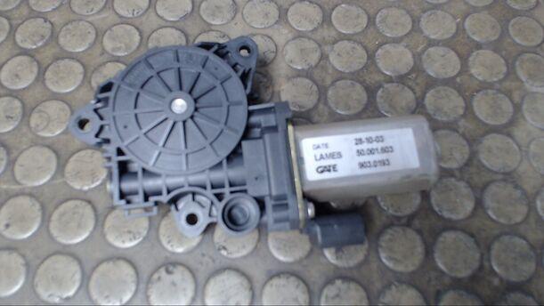 Foto: MOTOR FENSTERHEBER RECHTS eines Fiat Stilo 1.6 16V