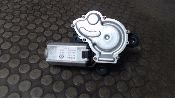Foto: SCHEIBENWISCHERMOTOR HINTEN eines Fiat Stilo 1.6 16V CL
