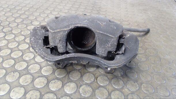 Foto: BREMSSATTEL VORNE LINKS eines Fiat Stilo 1.6 16V CL