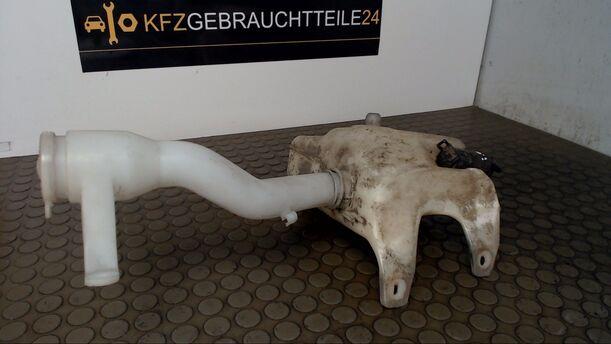 Foto: SCHEIBENWASCHBEHÄLTER eines Mazda Demio 1.4