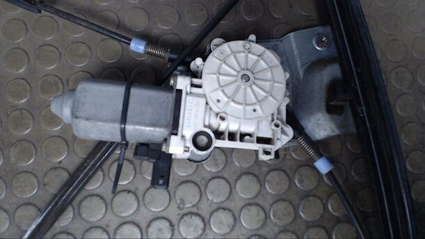 Foto: FENSTERHEBER VORNE RECHTS (4/5-TÜRER) eines VW Polo 60